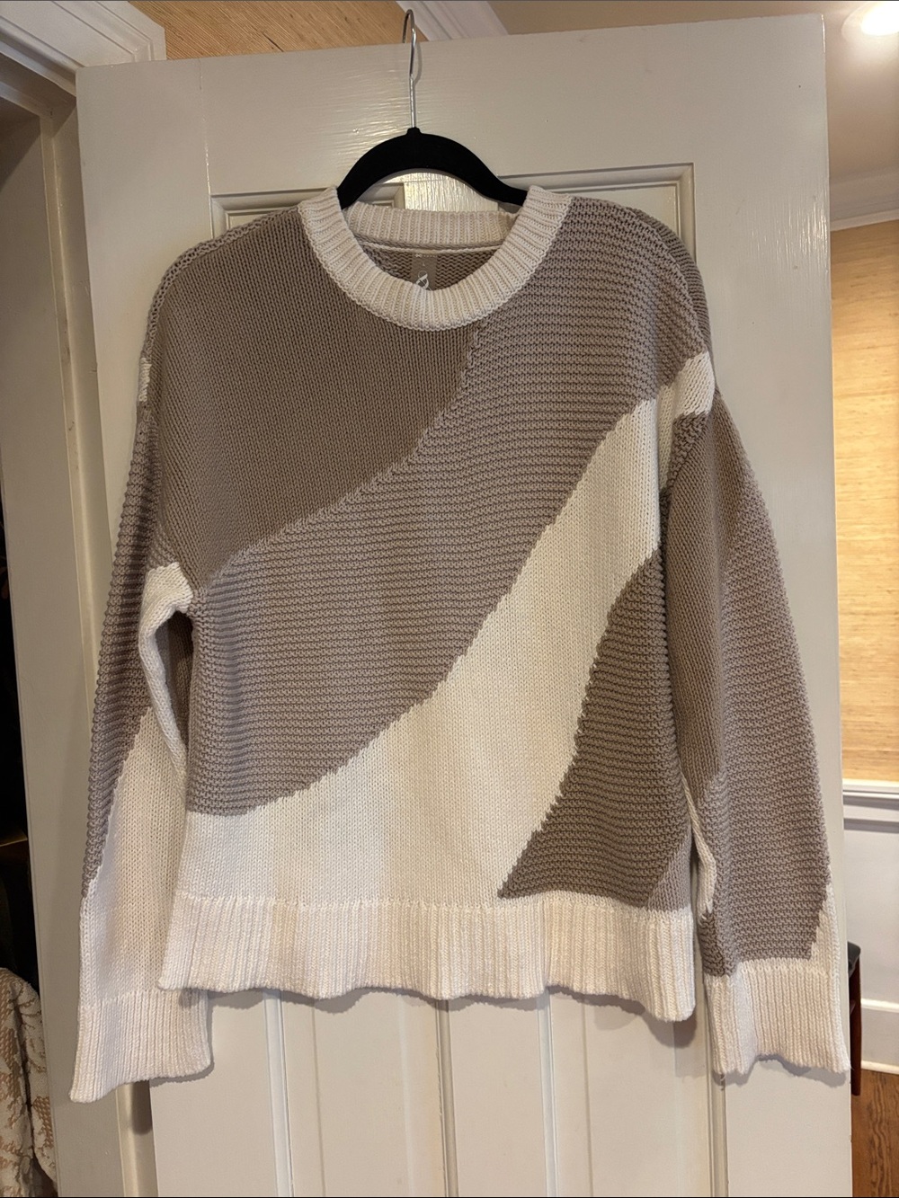 Lou & Grey Beige and Cream Wave-Pattern Crewneck Sweater